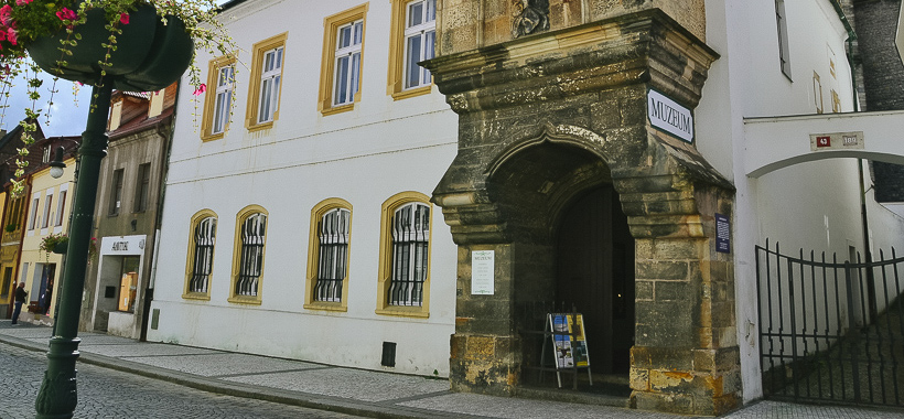 OBLASTN MUZEUM V LOUNECH