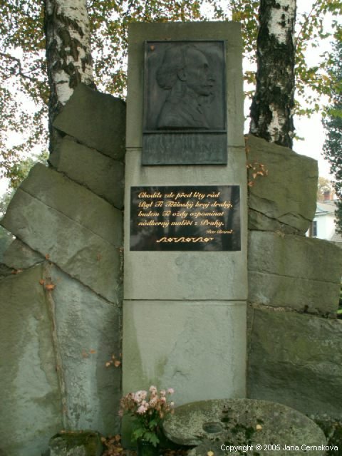 Pomnk Josefa Mnese