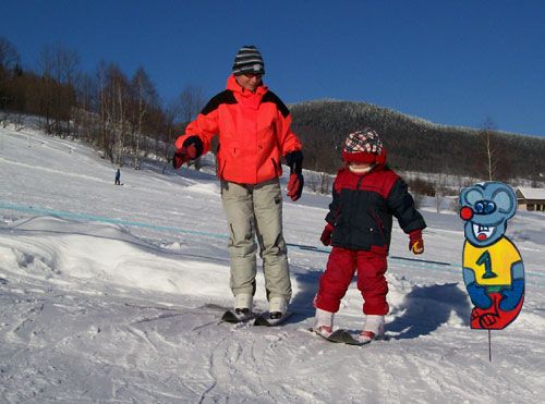 SNOWBOARDOVÁ A LYŽAŘSKÁ ŠKOLA, SKISERVIS, PŮJČOVNA