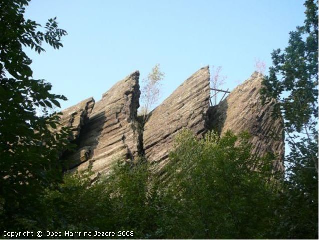 Stbrnk   pohled na vrcholov skaln tvary