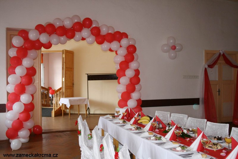 RESTAURACE ZÁMECKÁ KRČMA V PASKOVĚ
